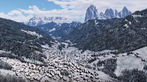 Frank Dainese a Fabio Bellini vydali scen&eacute;rii Dolomit pro X-Plane 12